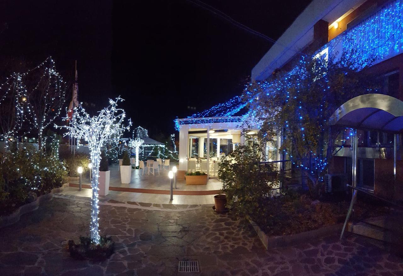Hotel Elys Pieve Emanuele Kültér fotó